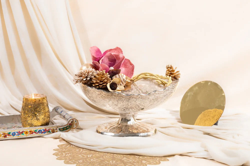 Best Wedding Gift Hampers in India for Modern Couples
