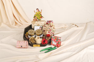 Royal Teej Elegance Hamper
