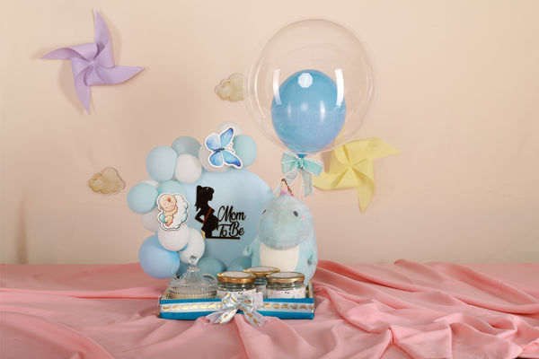 Blue Dreams mom to be Hamper