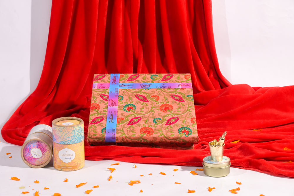 Premium Holi Gift Pack - Sweet Gulal & more