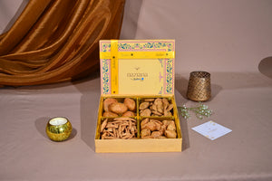 Royal Snack Box