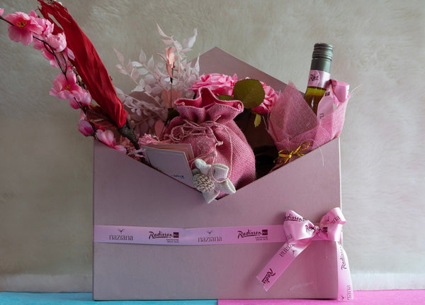 Rosé Royale Cocktail Gift Hamper
