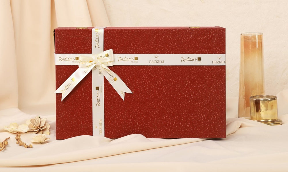 Crimson Delight Hamper